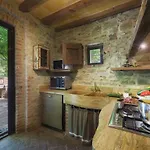 Casa Di Pan 6, Emma *