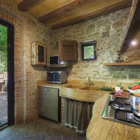 Casa Di Pan 6, Emma *