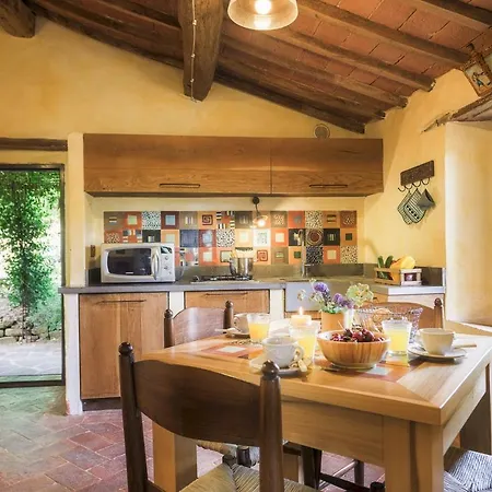 Casa Di Pan 6, Emma *