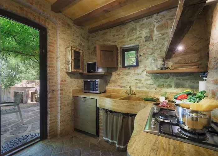 Casa Di Pan 6, Emma *